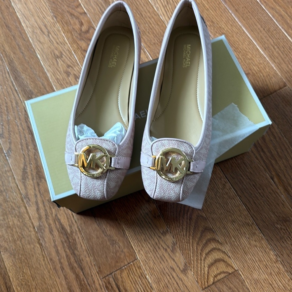 Michael Kors Tan and Pink Flats for Effortless Style